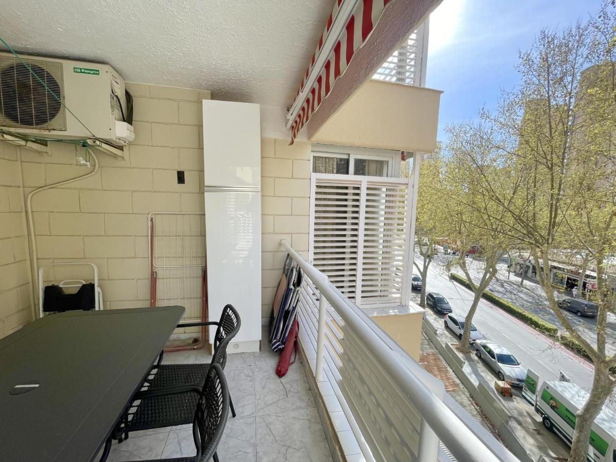 Magnificent Mediterraneo Apartment Benidorm Bagian luar foto