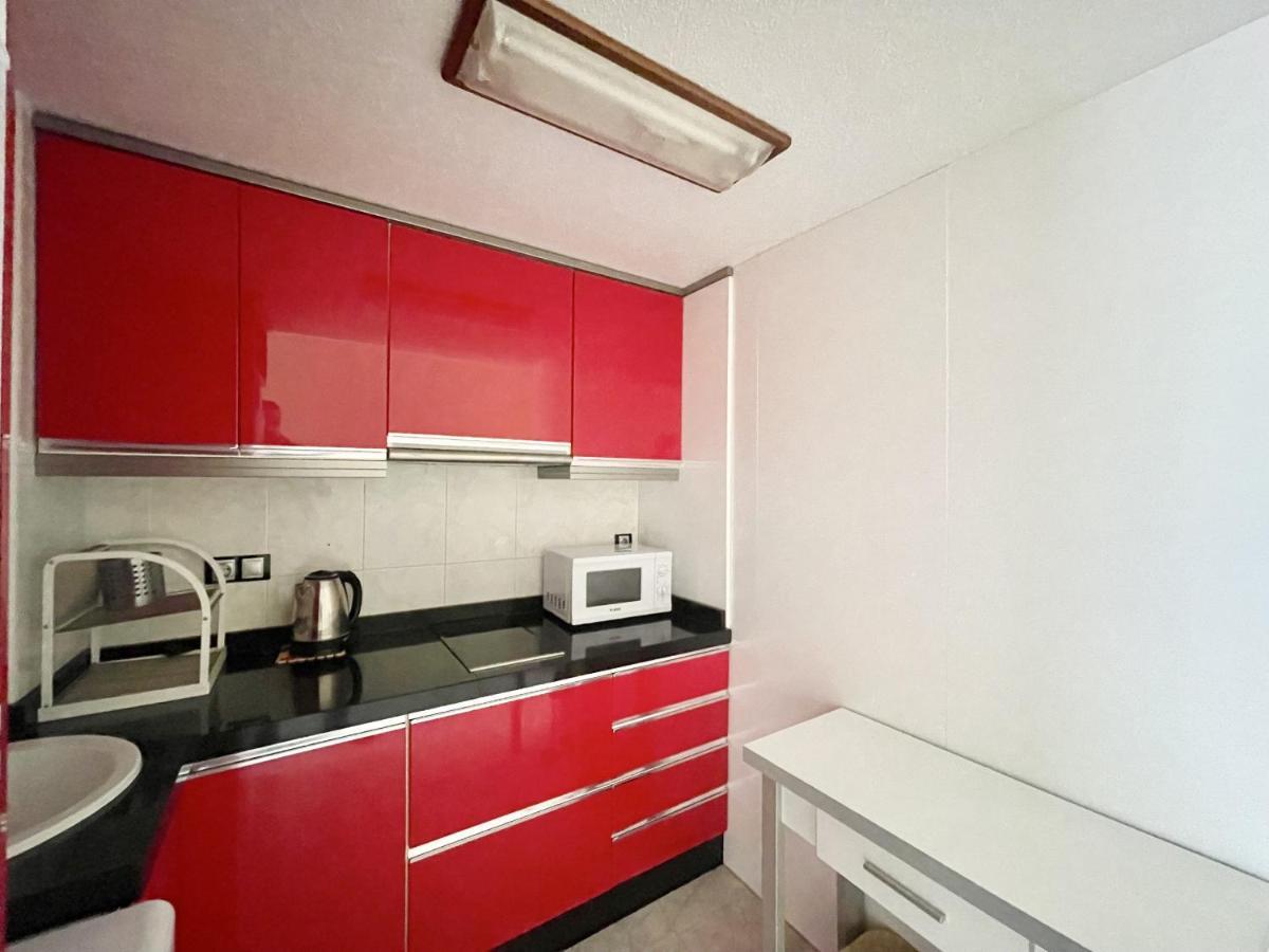 Magnificent Mediterraneo Apartment Benidorm Bagian luar foto